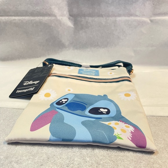Loungefly Disney Lilo & Stitch Daisies Passport Crossbody Bag 7”x9” - Picture 3 of 10
